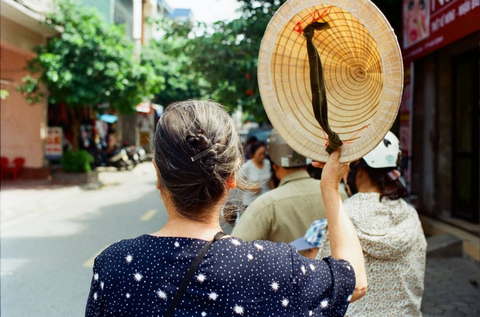 Những chiếc nón lá của bà, của mẹ...