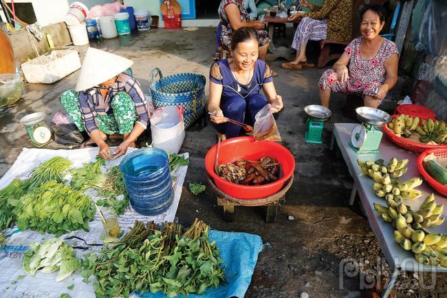 Chợ quê mùa nước nổi