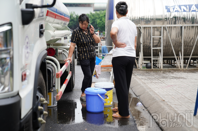 Cuộc sống cư dân Thanh Hà bị đảo lộn vì thiếu nước sạch sinh hoạt hơn 10 ngày qua