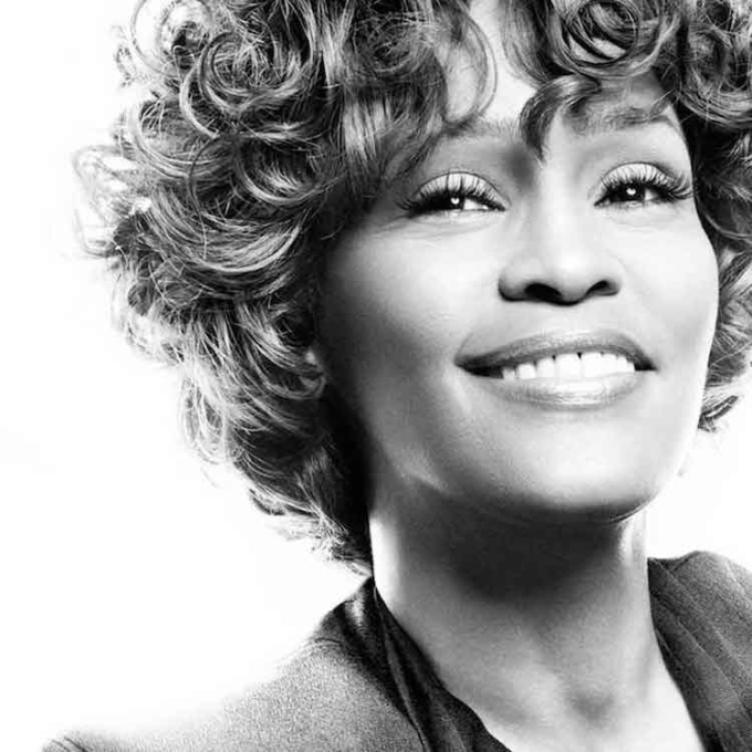 Whitney Houston: Từ cô bé hát Gospel trở thành diva nhạc Pop với chất giọng đa thanh kì lạ