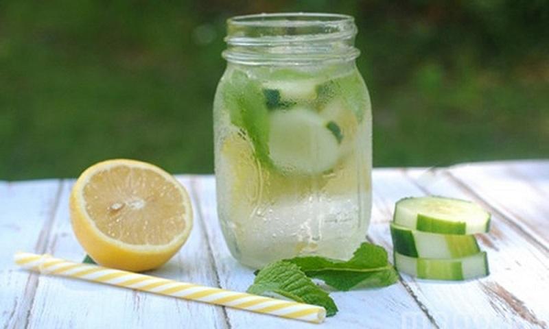 Cách pha chế các loại nước detox giúp chị em giữ dáng sau Tết