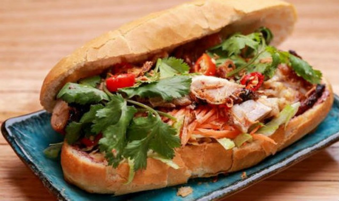 Ổ bánh mì của Việt Nam là một trong những món ăn đường phố hấp dẫn nhất thế giới.