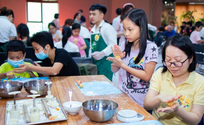 Câu chuyện làm thương hiệu của Chef Phạm Hiếu có gì mà khiến các gia đình trẻ thích thú?